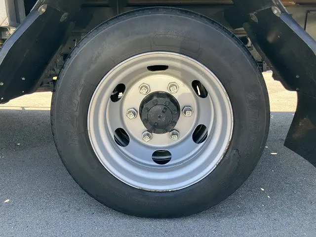 いすゞ エルフ 2RG-NPR88AN(2WD)の写真35