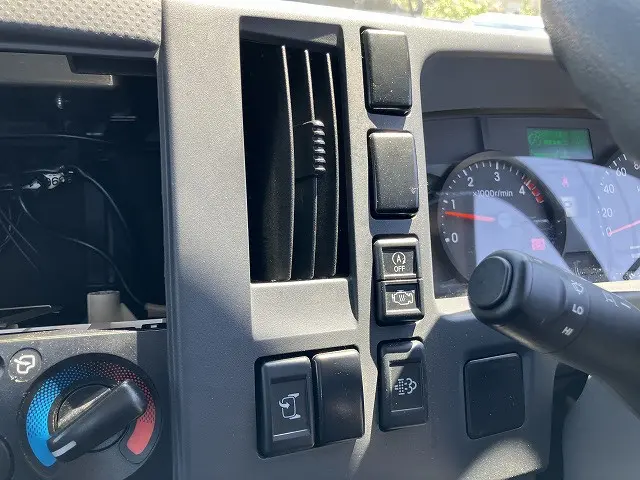 いすゞ エルフ 2RG-NPR88AN(2WD)の写真41