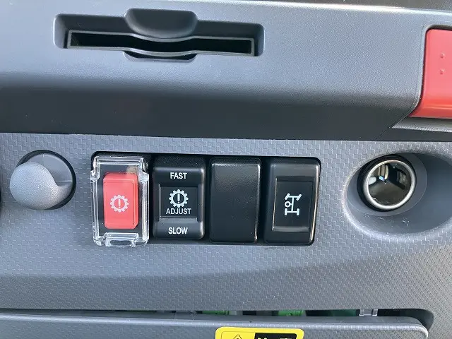 いすゞ エルフ 2RG-NPR88AN(2WD)の写真42