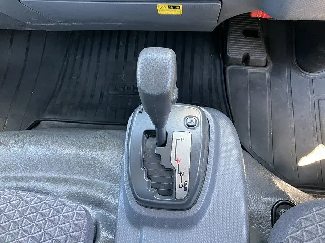 いすゞ エルフ 2RG-NPR88AN(2WD)の写真44