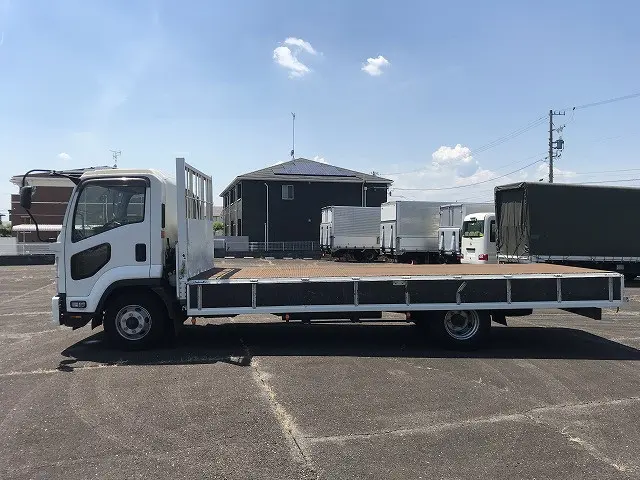 いすゞ フォワード TKG-FRR90S2(2WD)の写真11