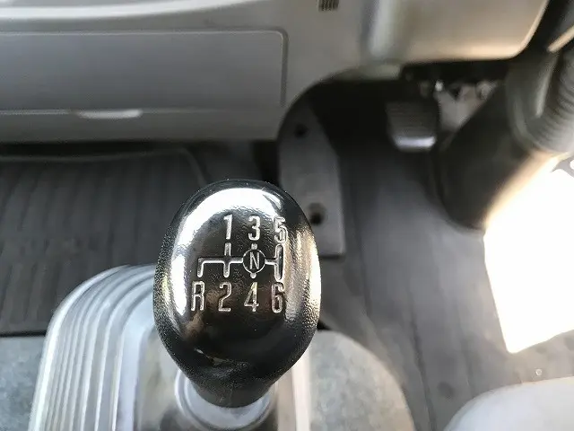 いすゞ フォワード TKG-FRR90S2(2WD)の写真45