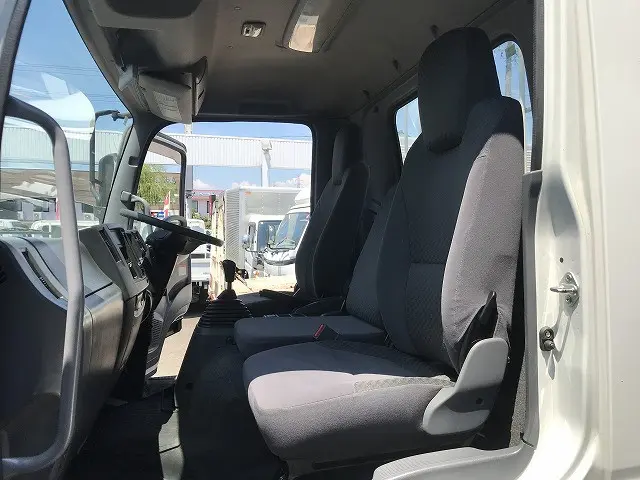 いすゞ フォワード TKG-FRR90S2(2WD)の写真47