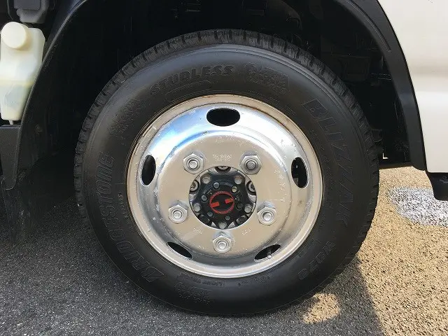 いすゞ エルフ TPG-NJS85A(4WD)の写真26