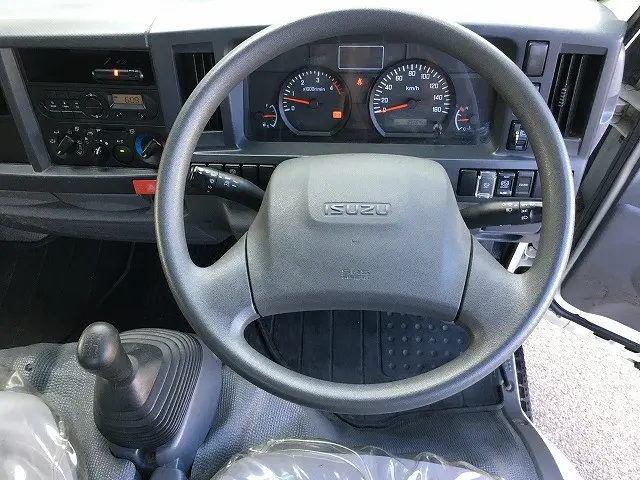 いすゞ エルフ TPG-NJS85A(4WD)の写真43