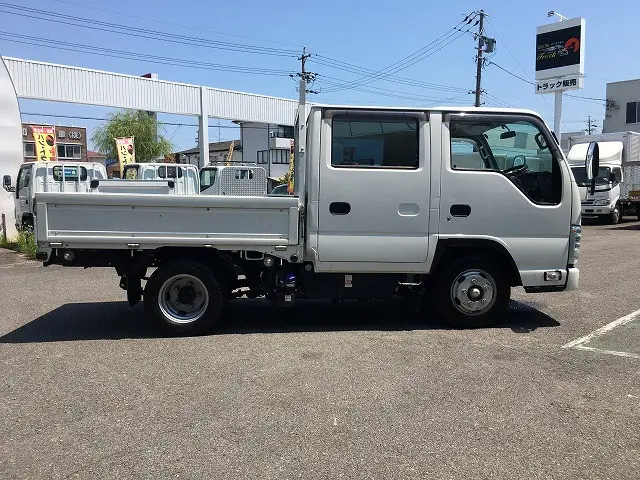 いすゞ エルフ 2RG-NJR88A(2WD)の写真5