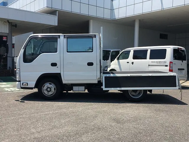 いすゞ エルフ 2RG-NJR88A(2WD)の写真11