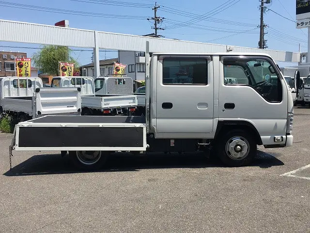 いすゞ エルフ 2RG-NJR88A(2WD)の写真12