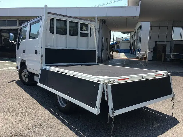 いすゞ エルフ 2RG-NJR88A(2WD)の写真13