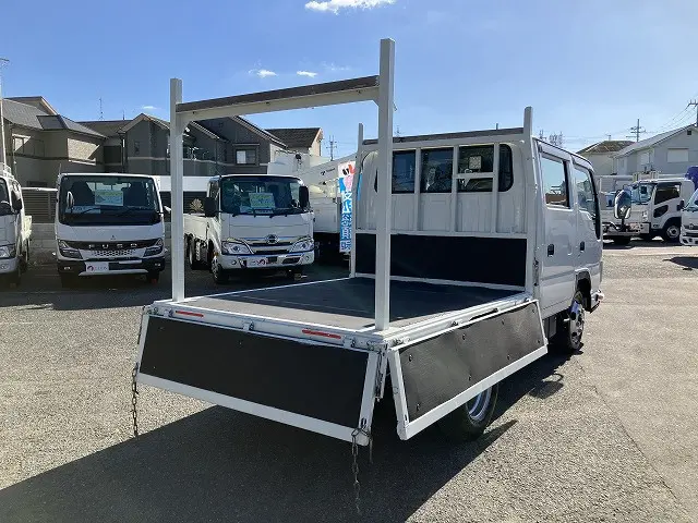 いすゞ エルフ 2RG-NJR88A(2WD)の写真15