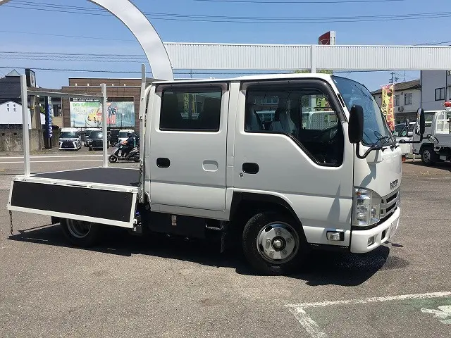 いすゞ エルフ 2RG-NJR88A(2WD)の写真18