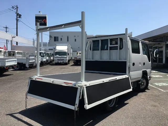 いすゞ エルフ 2RG-NJR88A(2WD)の写真20