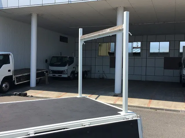 いすゞ エルフ 2RG-NJR88A(2WD)の写真21