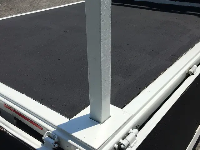 いすゞ エルフ 2RG-NJR88A(2WD)の写真25