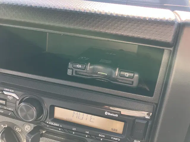 いすゞ エルフ 2RG-NJR88A(2WD)の写真38