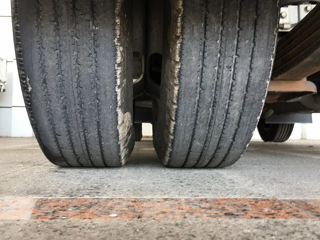 いすゞ エルフ 2RG-NJR88A(2WD)の写真40