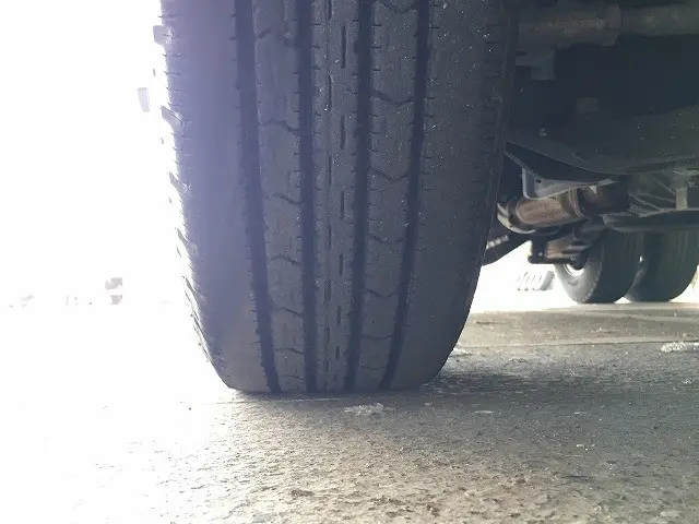 いすゞ エルフ 2RG-NJR88A(2WD)の写真42