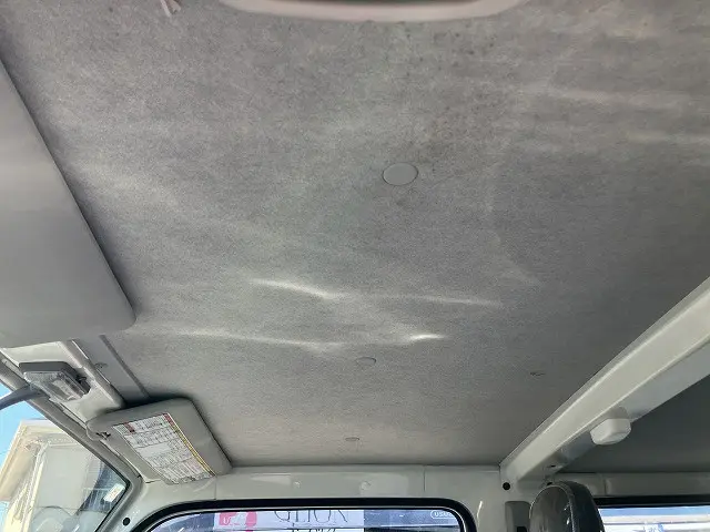 いすゞ エルフ 2RG-NJR88A(2WD)の写真45