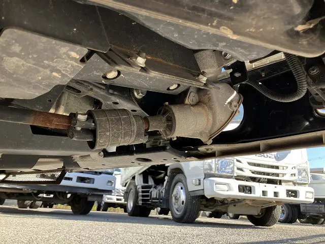 いすゞ エルフ 2RG-NJR88A(2WD)の写真50