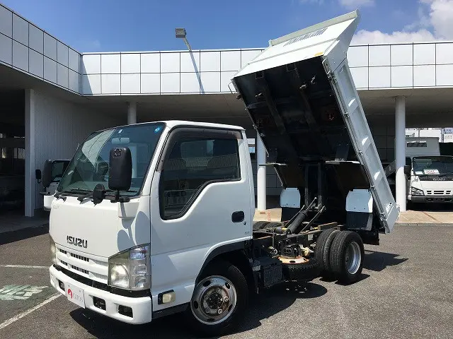 いすゞ エルフ TDG-NKS85AN(4WD)の写真1