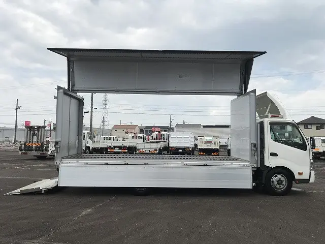 トヨタ ダイナ TDG-XZU722(2WD)の写真5