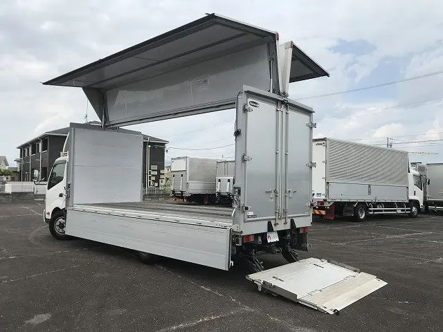 トヨタ ダイナ TDG-XZU722(2WD)の写真6