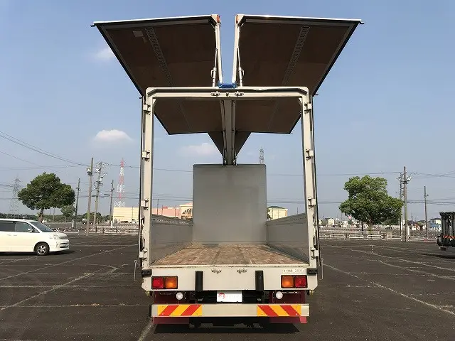 いすゞ フォワード 2RG-FRR90S2(2WD)の写真5