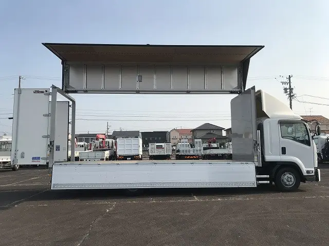 いすゞ フォワード 2RG-FRR90S2(2WD)の写真8