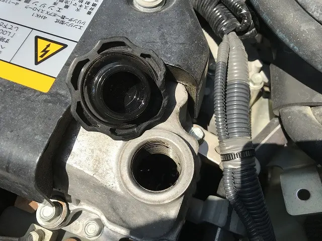 いすゞ フォワード 2RG-FRR90S2(2WD)の写真20