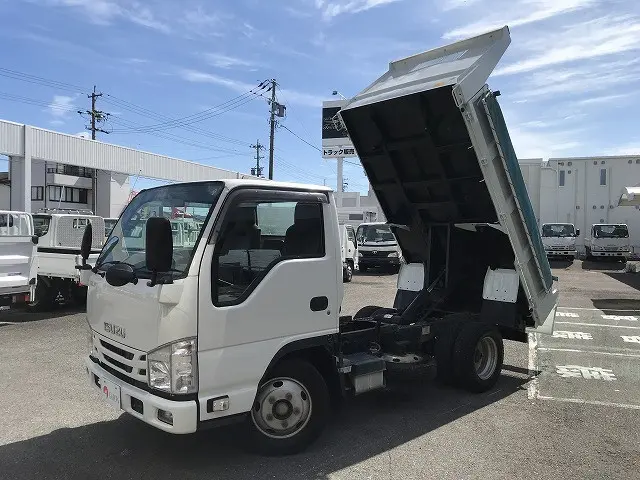 いすゞ エルフ 2RG-NKR88AD(2WD)の写真1