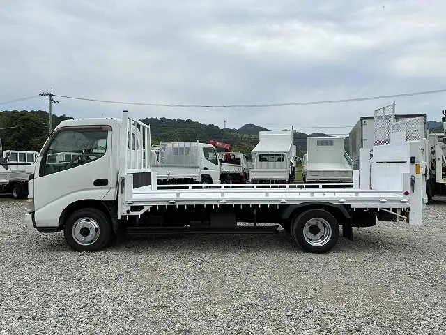 トヨタ ダイナ GE-RZU340(2WD)の写真4