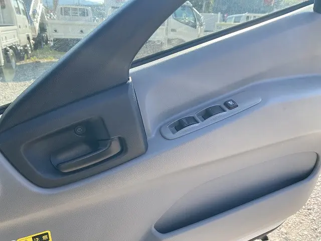 日野 デュトロ TPG-XZU722M(2WD)の写真24