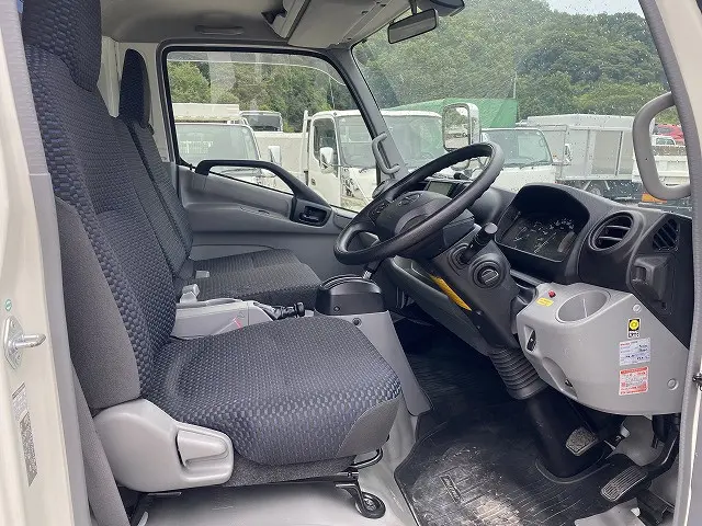 日野 デュトロ 2RG-XZU722M(2WD)の写真36