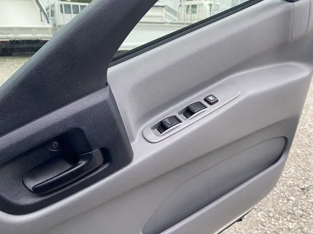 日野 デュトロ 2RG-XZU722M(2WD)の写真40