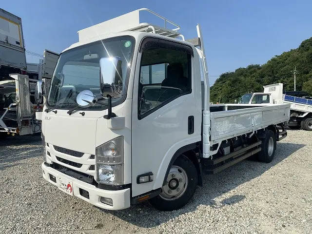 いすゞ エルフ 2RG-NMR88AR(2WD)の写真1