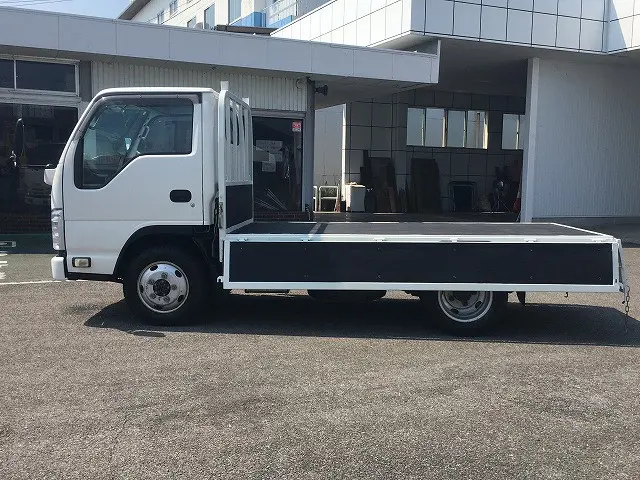 いすゞ エルフ TPG-NJS85A(4WD)の写真11