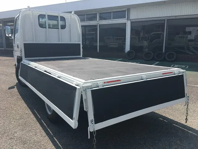 いすゞ エルフ TPG-NJS85A(4WD)の写真13