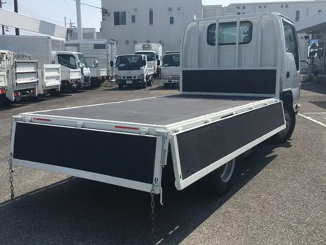 いすゞ エルフ TPG-NJS85A(4WD)の写真15