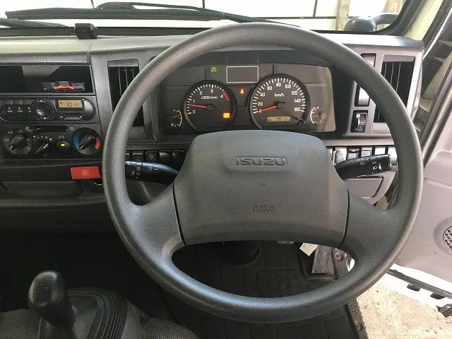 いすゞ エルフ TPG-NJS85A(4WD)の写真43