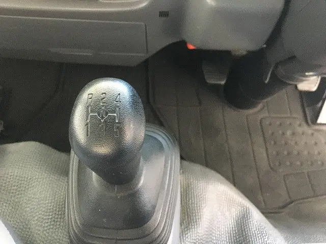 いすゞ エルフ TPG-NJS85A(4WD)の写真44