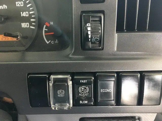 いすゞ エルフ TPG-NJS85A(4WD)の写真45