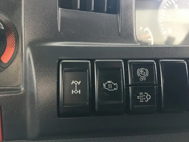 いすゞ エルフ TPG-NJS85A(4WD)の写真46