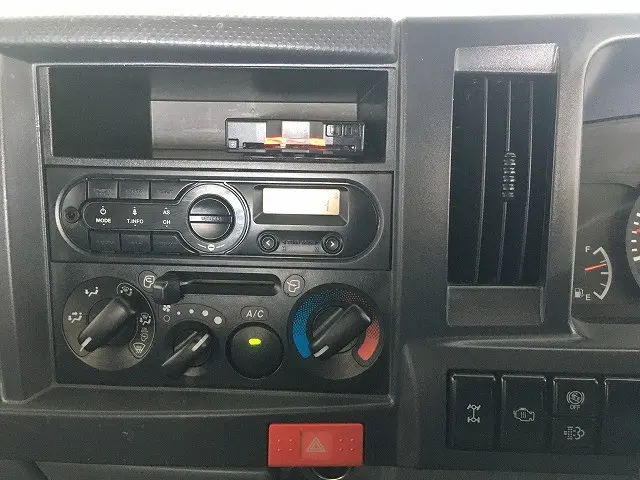 いすゞ エルフ TPG-NJS85A(4WD)の写真47