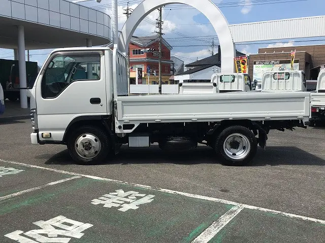 いすゞ エルフ TPG-NJS85A(4WD)の写真4
