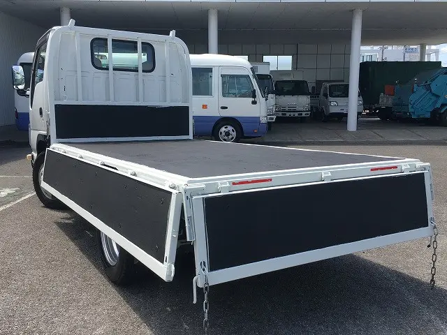 いすゞ エルフ TPG-NJS85A(4WD)の写真13