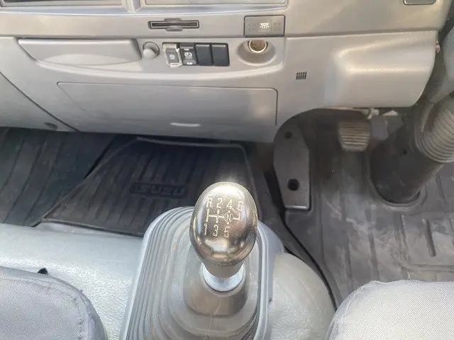 いすゞ フォワード TKG-FRR90S1(2WD)の写真30