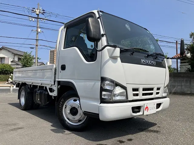 いすゞ エルフ PB-NKR81A(2WD)の写真3