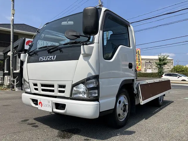 いすゞ エルフ PB-NKR81A(2WD)の写真9