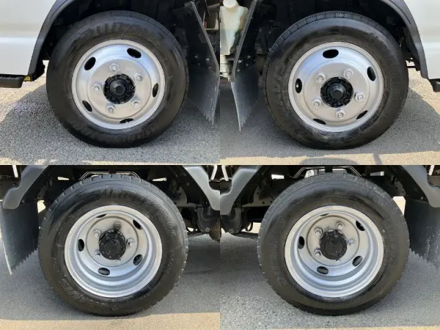 いすゞ エルフ PB-NKR81A(2WD)の写真18