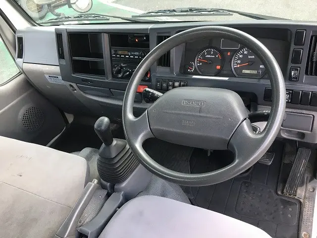 いすゞ エルフ TKG-NJS85A(2WD)の写真42